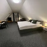Pension Pinneberg Penzion *